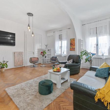 The Grand Mansion Residence On La Guardia غييكا المظهر الخارجي الصورة