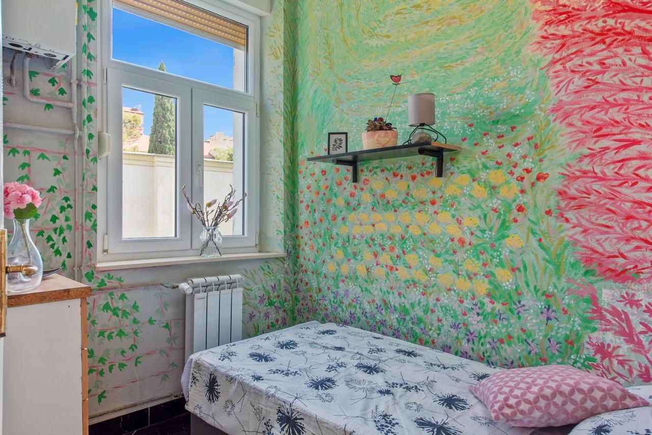 The Grand Mansion Residence On La Guardia غييكا المظهر الخارجي الصورة